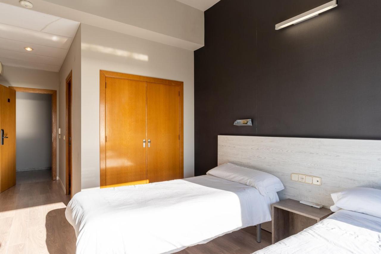 Costablanca Explore Hostel Sports & Events La Marina Exterior photo