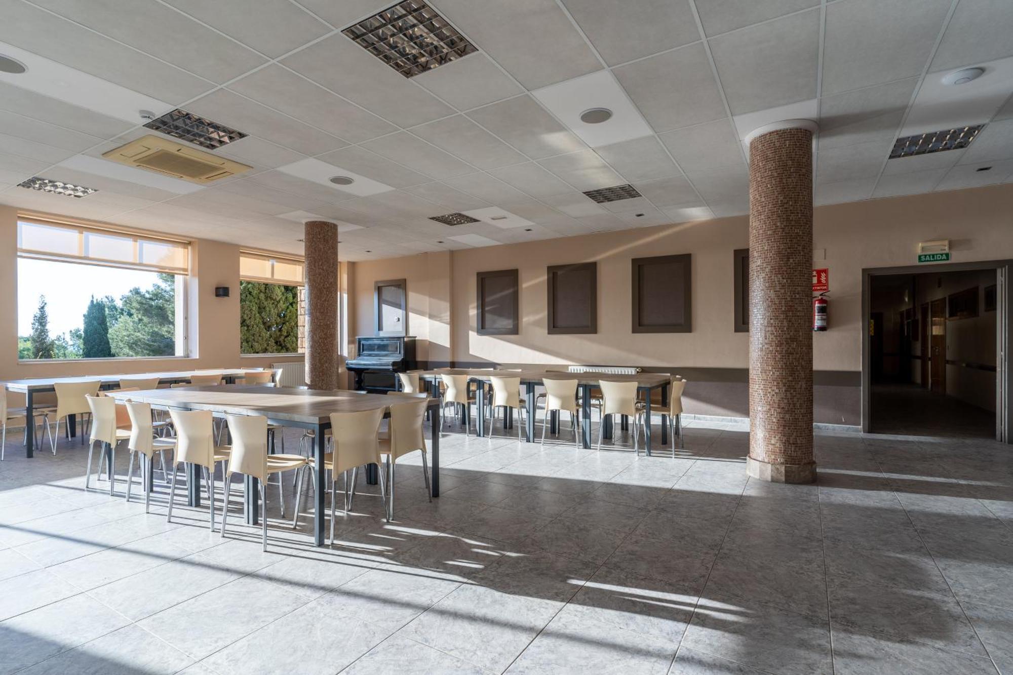 Costablanca Explore Hostel Sports & Events La Marina Exterior photo