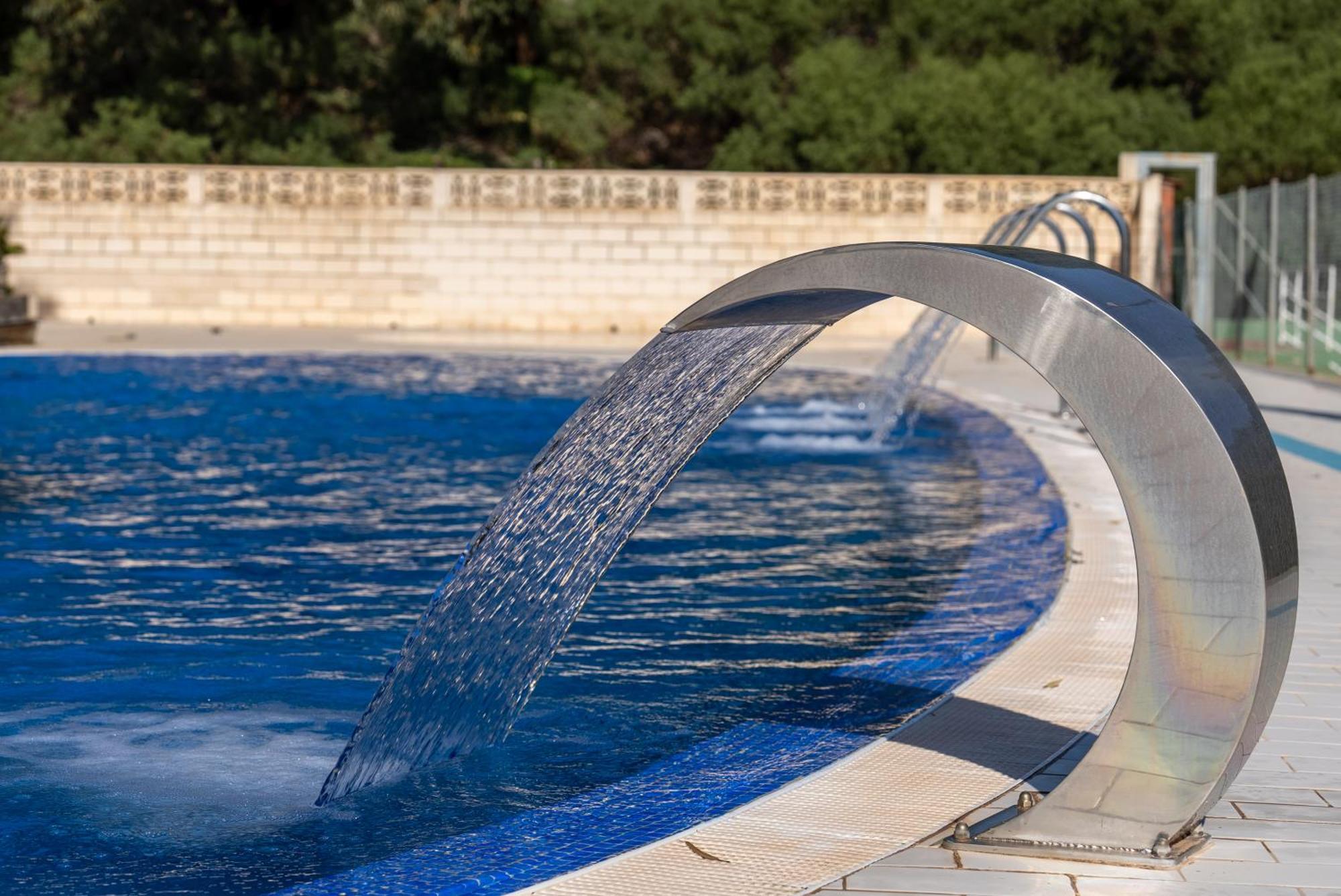 Costablanca Explore Hostel Sports & Events La Marina Exterior photo