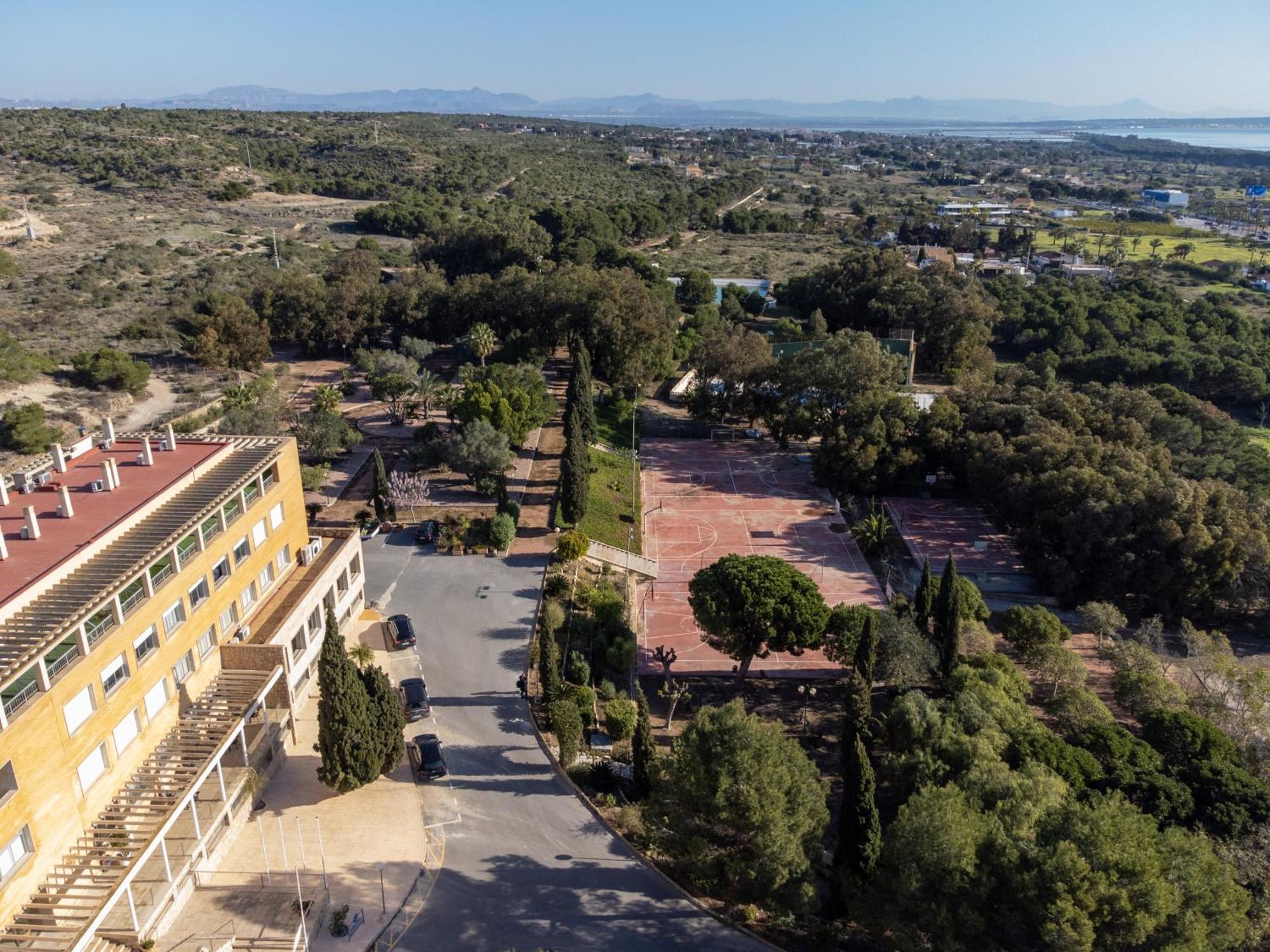 Costablanca Explore Hostel Sports & Events La Marina Exterior photo