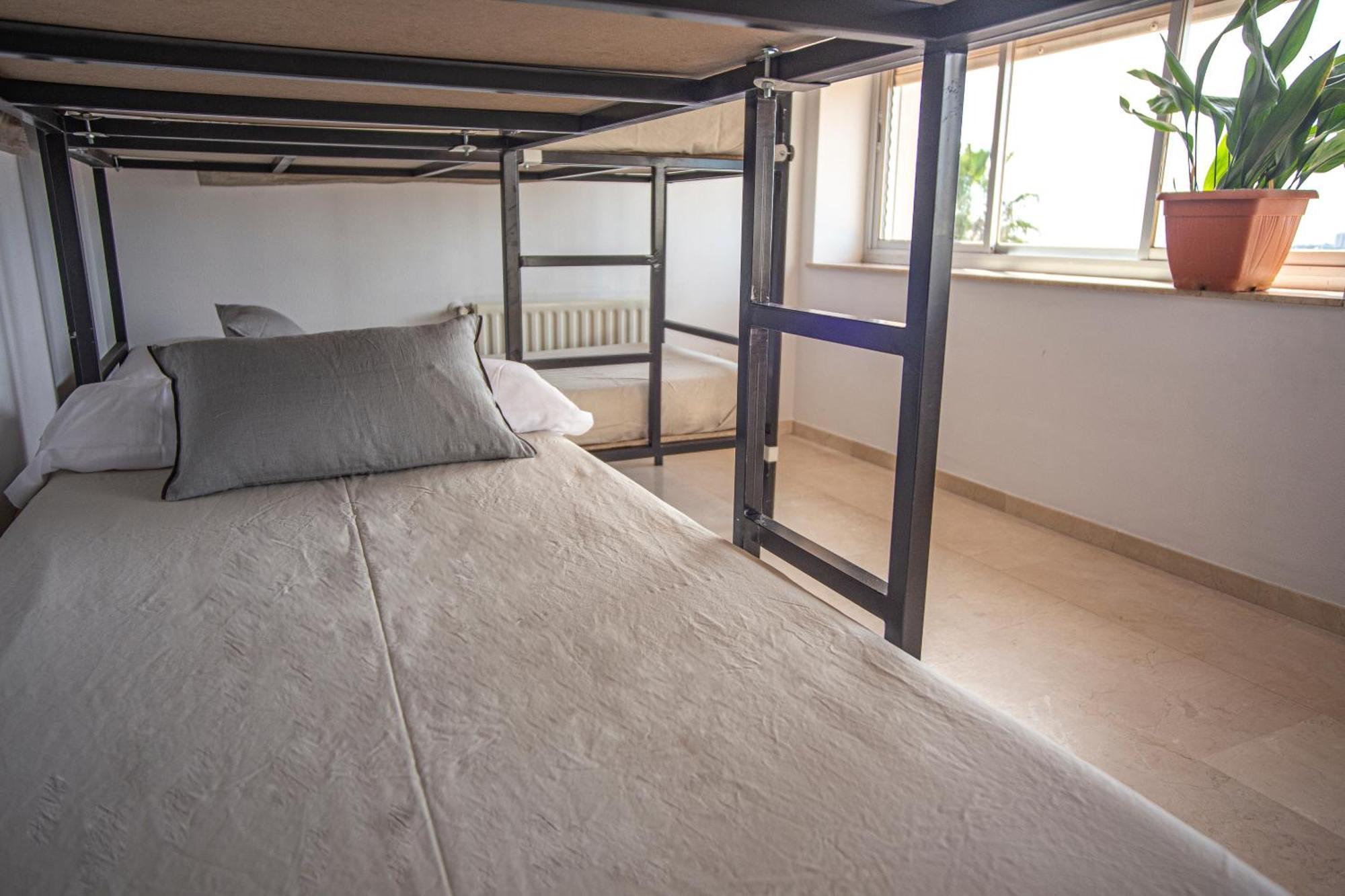 Costablanca Explore Hostel Sports & Events La Marina Room photo