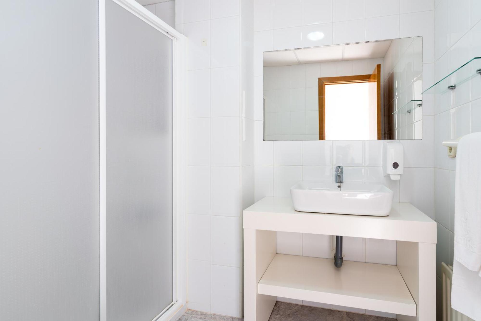 Costablanca Explore Hostel Sports & Events La Marina Room photo